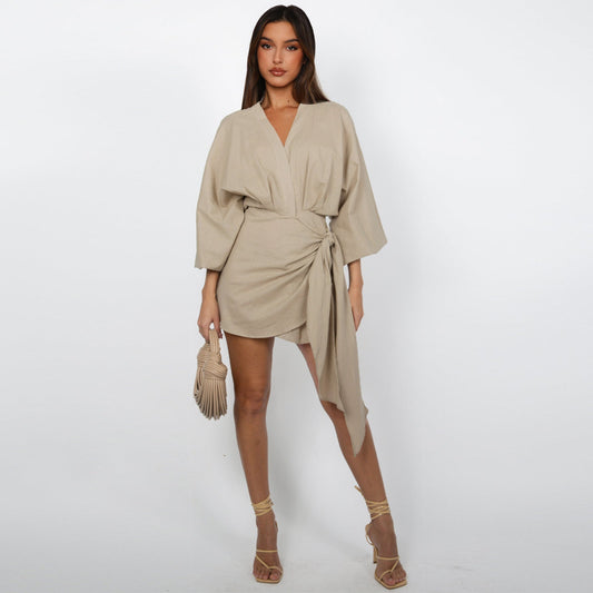 Vestido cruzado de mujer con escote en