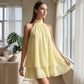 Vestido mini fluido de mujer con cuello halter y cintura caíd